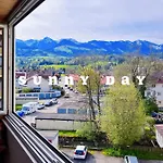 Grosszuegige Wohnung, Bergblick, Vintage *