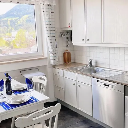 Grosszuegige Wohnung, Bergblick, Vintage شقة *