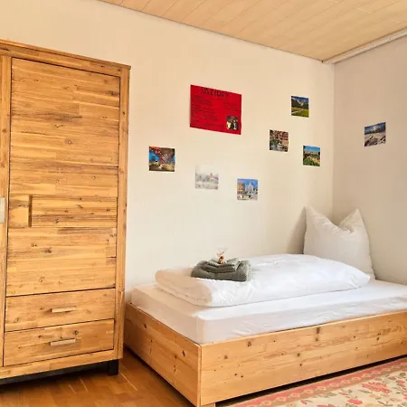 Grosszuegige Wohnung, Bergblick, Vintage