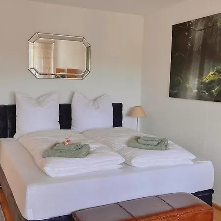 شقة Grosszuegige Wohnung, Bergblick, Vintage *