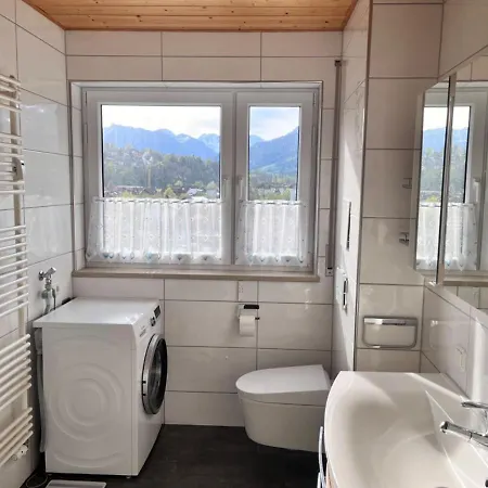 Grosszuegige Wohnung, Bergblick, Vintage Apartment