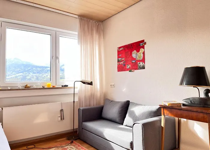 Grosszuegige Wohnung, Bergblick, Vintage Appartamento *