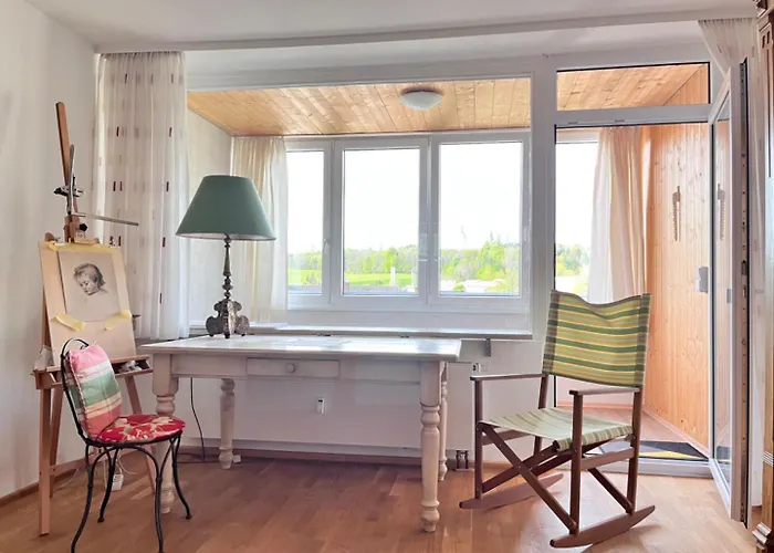 Grosszuegige Wohnung, Bergblick, Vintage Apartment *